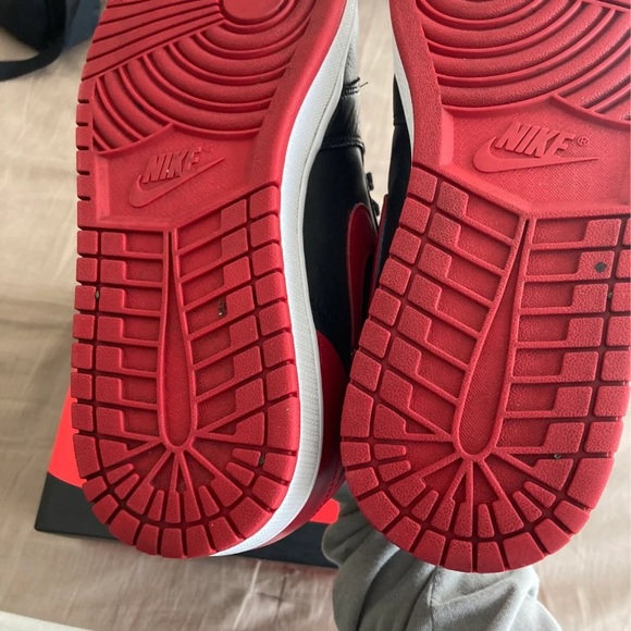 Air Jordan 1 UNC to CHI Bred Custom - Picture 4 of 7